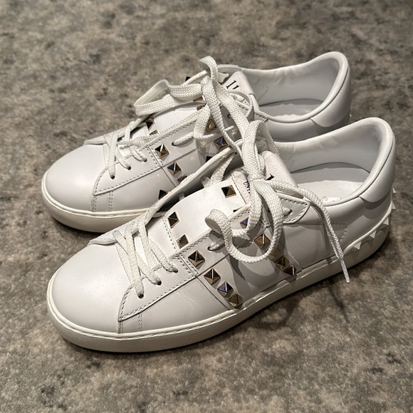 Valentino Garavani Rockstud Sneaker NWOT - Picture 11 of 16